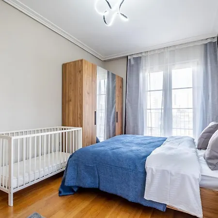 Flat With Balcony In Umraniye Apartment Istanbul